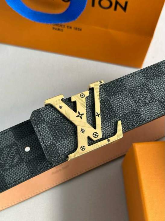 Picture of Louis Vuitton Belts _SKUfw242729844fw